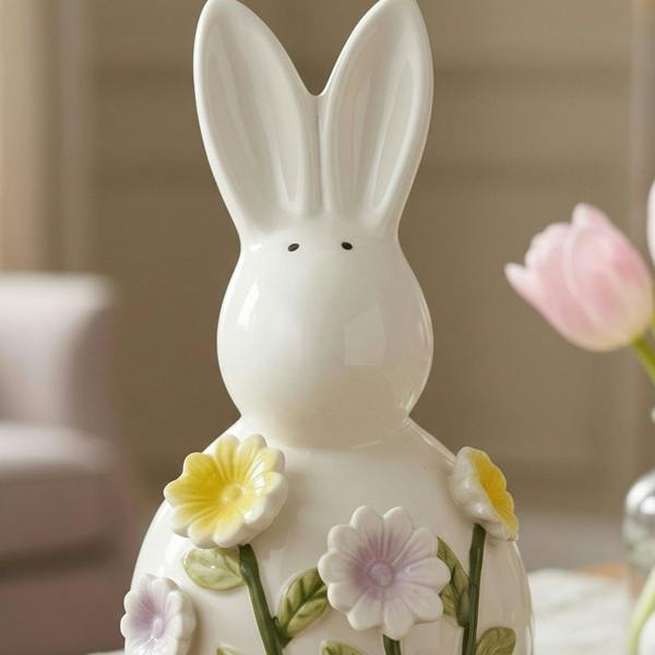 Garden Greatness Sculpted Springtime Rabbit Flower Ornament