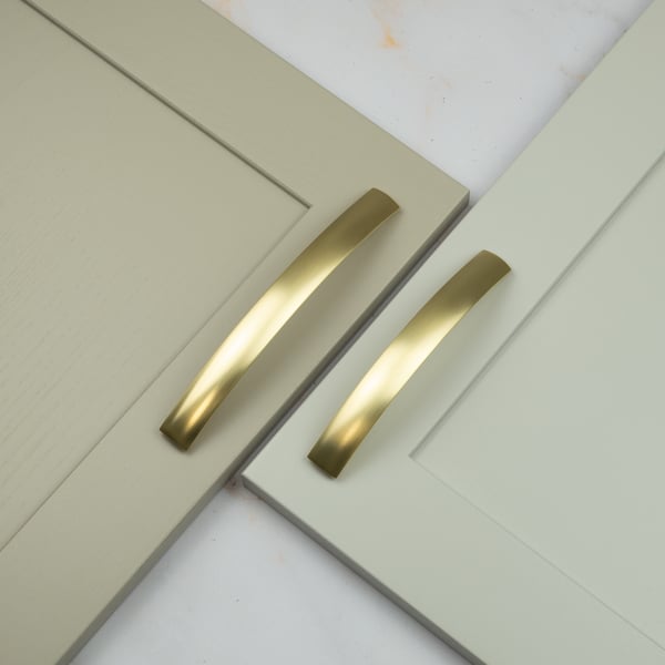 Handle & Home Brushed Brass Bow Cabinet Handle