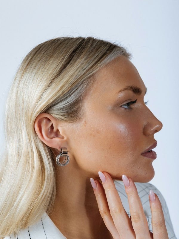 SVNX Multi-Layer Circle Stud Earrings in Silver Plated