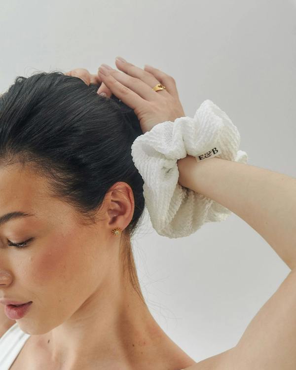 Elk & Bloom Soft 100% Cotton White Chunky Hair Scrunchie