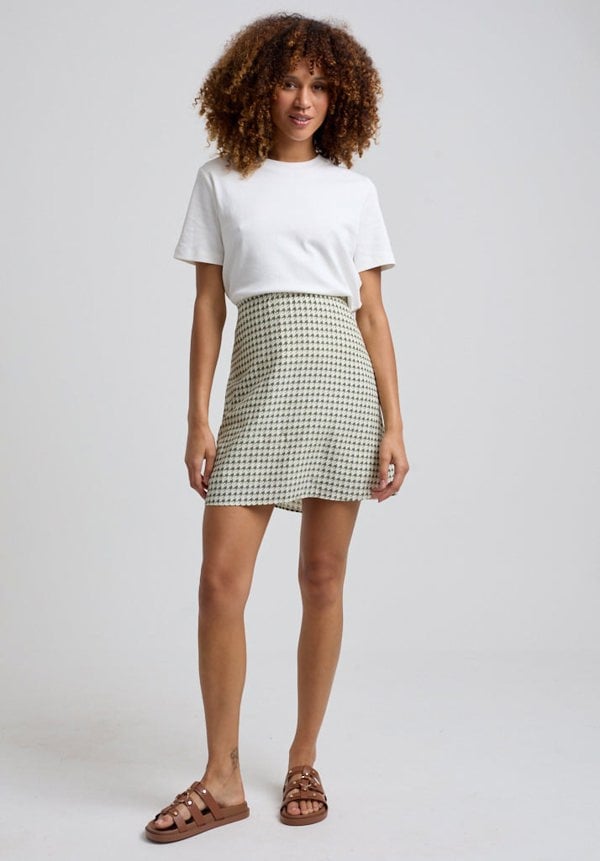 Sadie Houndstooth Mini Skirt in Green