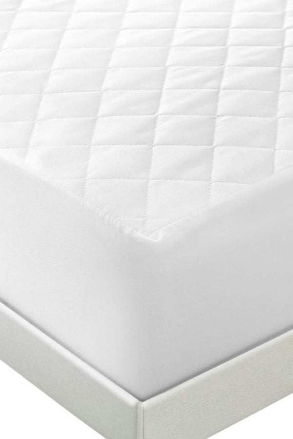 HomeSpace Direct Easy Care Quilted Mattress Protector