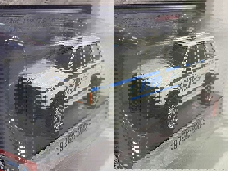 1997 jeep cherokee new york city police 1:64 greenlight 42960c