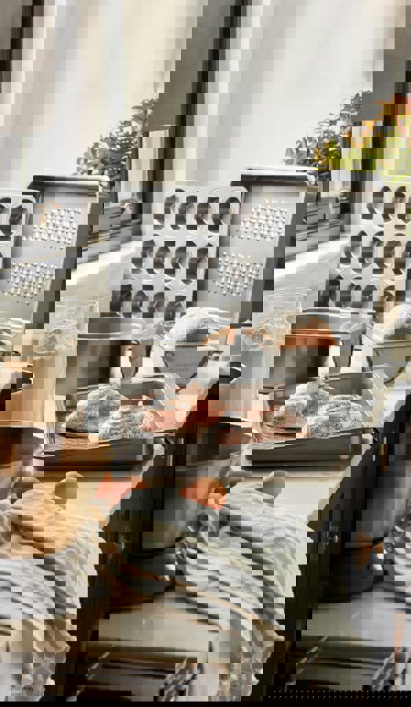 MasterClass Smart Stack Non-Stick 40.5cm x 31cm Baking Tray