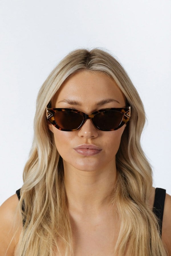 SVNX Cat-Eye Sunglasses with Side Detail in Tortoiseshell