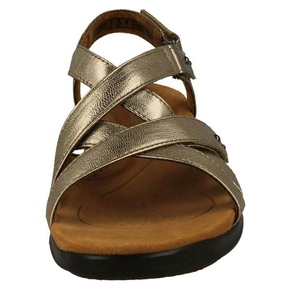 Clarks Ladies Clarks Strappy Cross Detailed Sandals Kitly Go