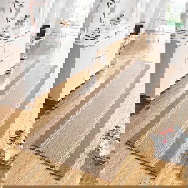 Designer Velours Beige Runner “Band” – Classic Elegance