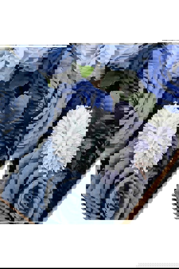 Living and Home Fake Flower Gift Box for Valentine’s Day Wedding