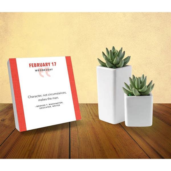 Sourcebooks Great Quotes From Great Leaders Desk Calendar 2027, Desk Calendars, Day To View, History & Literature, Gift
