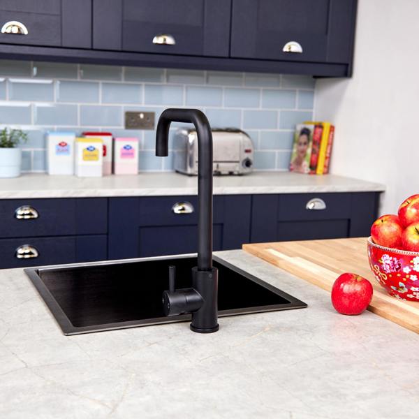Flode Dellen | Single Lever Kitchen Sink Mixer Tap with Swivel Spout | Square Neck Design | Matt Black Finish
