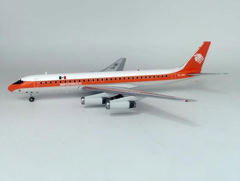 MCSlots Aeromexico DC-8-62 XA-AMS With Stand 1:200 Inflight200 IF862AM1122