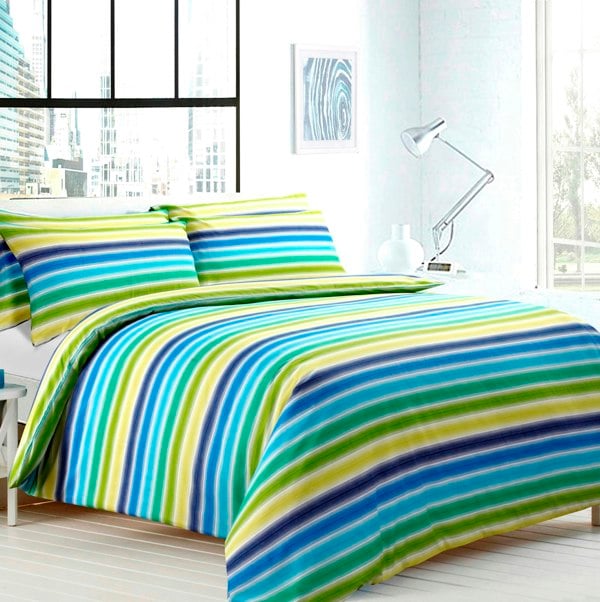 Velosso Stripes Printed Cotton Blend Duvet Cover and Pillowcase Set