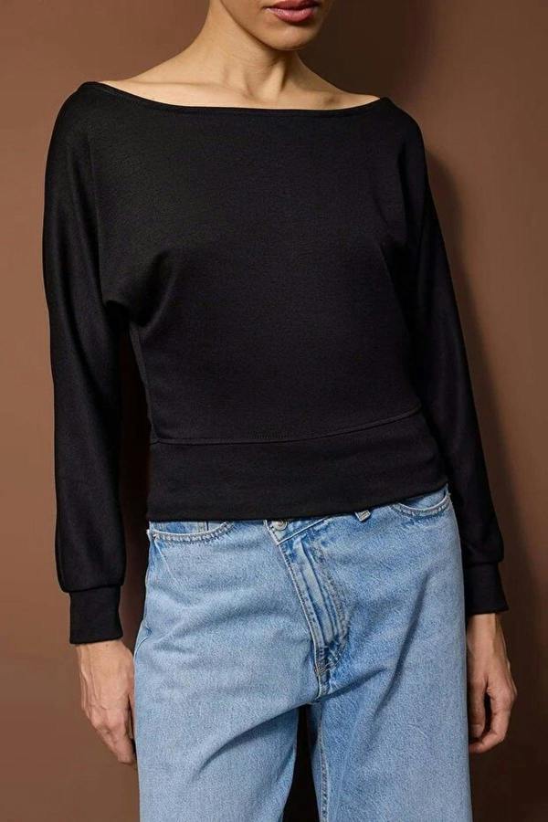 WOVCOR Boat Neck Knit Blouse