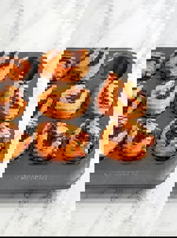 MasterClass Smart Space Seven-Piece Non-Stick Stackable Baking Equipment Set