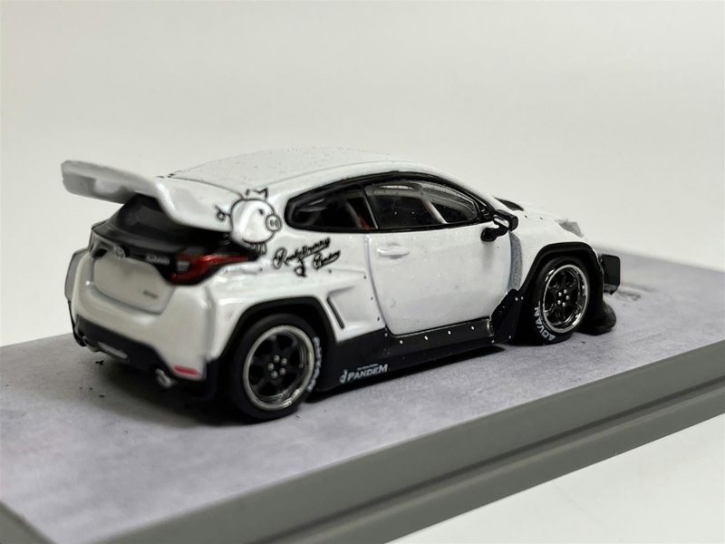 Tarmac Pandem Yaris White 1:64 Scale Tarmac Works T64R080WH