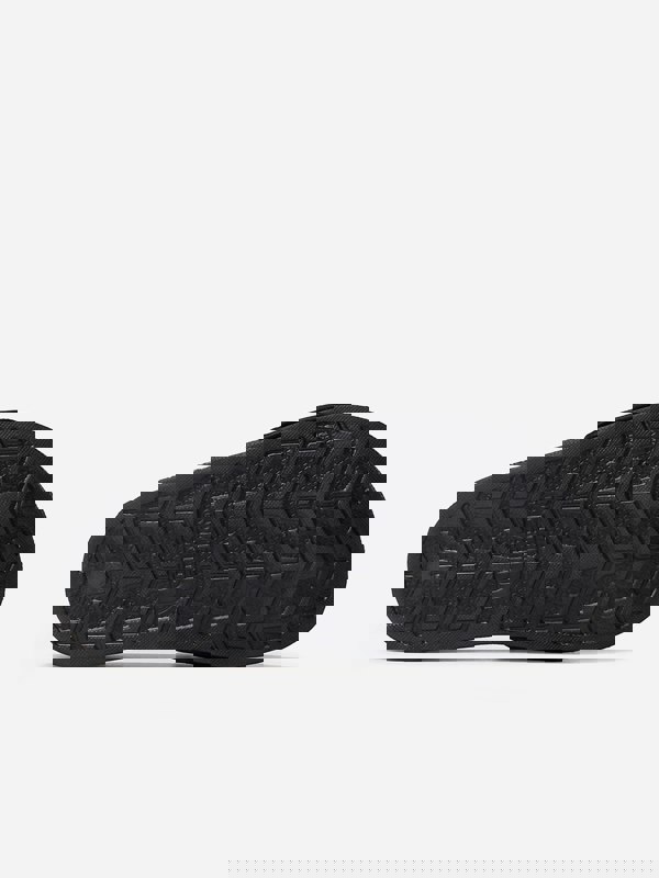 The North Face Kids Base Camp Sliders III in Black