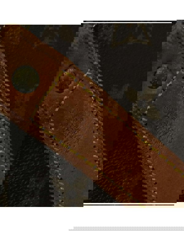 221871221.jpg