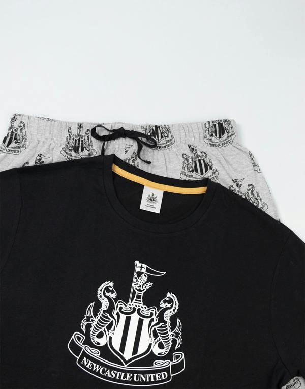 Newcastle United Mens Black Logo Short Sleeve Long Leg Pyjama Set