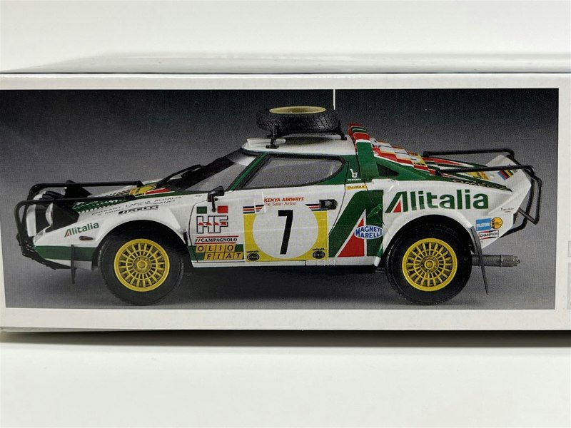 Hasegawa Lancia Stratos HF 1977 Safari Rally 1:24 Scale Model Kit Hasegawa 25036