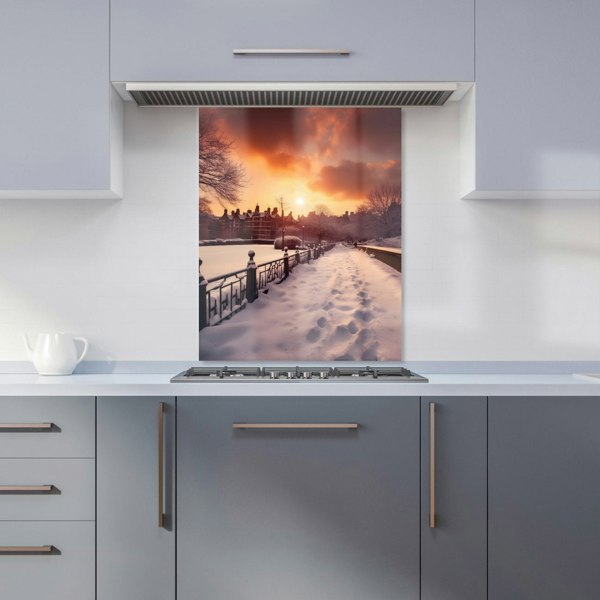 Warren Reed - Designer A Snowy Walk In London Kitchen Splashback