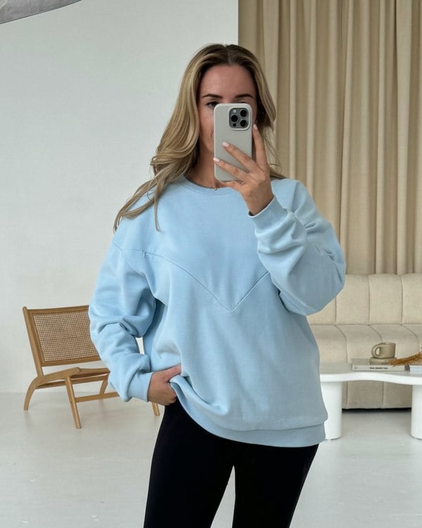Pretty Mama Essential Oversized Breastfeeding Sweatshirt - Pastel Blue