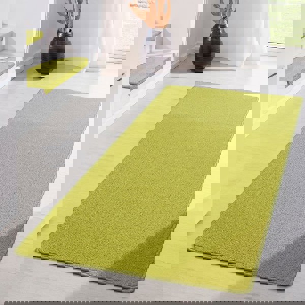 Modern Plain Green Rug – Soft Short Pile