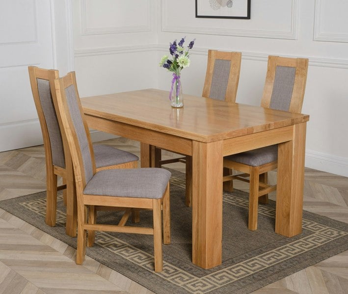 That's Furniture Dakota Medium Oak Dining Table with Stanford Oak Chairs