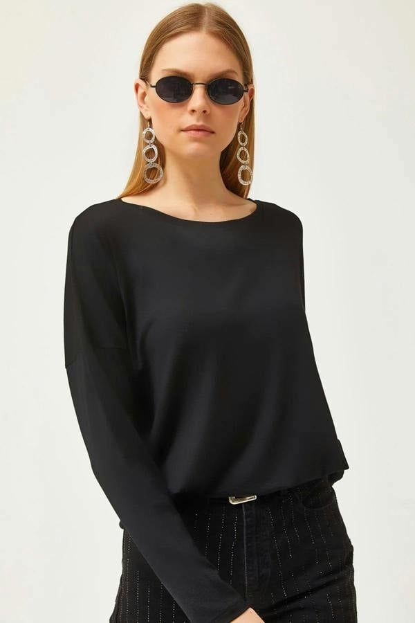 Hoxton Gal Crew Neck Draped Batwing Viscose Blouse