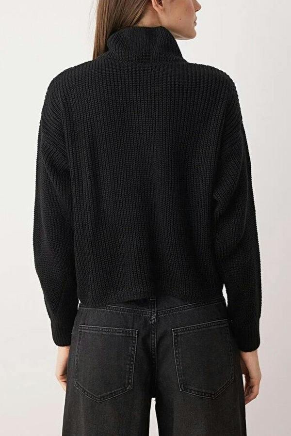 WOVCOR Super Crop Knit Sweater with Zipper Detail