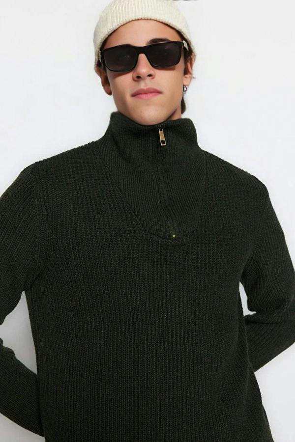 WOVCOR Regular Woolen Zippered Turtleneck Knit Men's Sweater