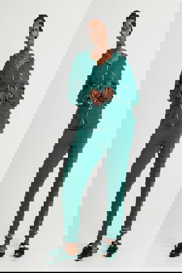 Pretty You London Women's Bamboo Long Pyjama Set - Green