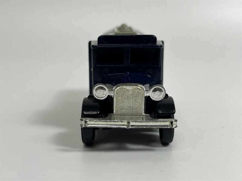 MCSlots The Village Collection Double Diamond Ale Cameo From Corgi VCC07D S6