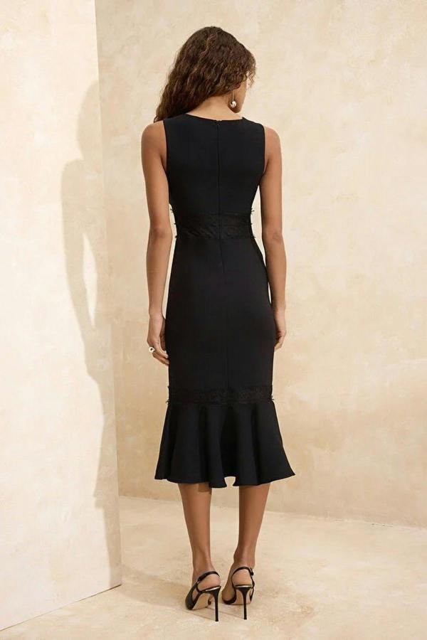 WOVCOR Lace-Detailed Woven Midi Unlined Evening Dress