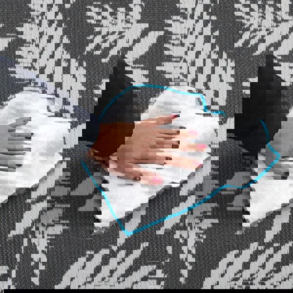 JVL The Gardener Reversible Small Leaf Decorative Outdoor Rug 120x170cm