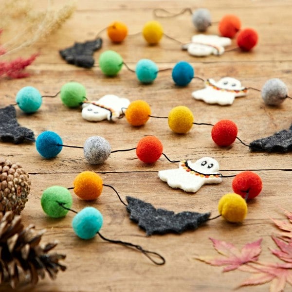 Paper High Felt Ghosts and Bats Halloween Garland