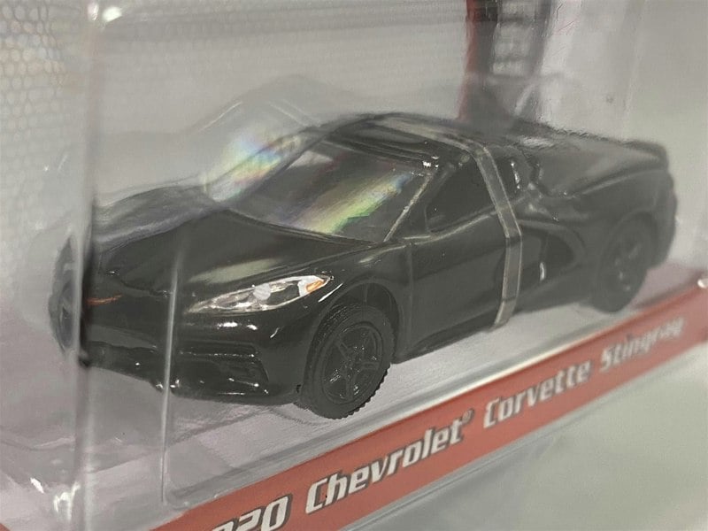 2020 chevrolet corvette stringray black 1:64 scale greenlight 37220f