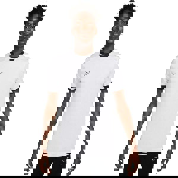 1e197c3f120b9642677705942ac98f65