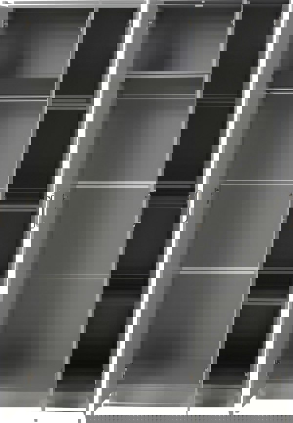 Seconique Dakota 3 Door Triple Wardrobe 4 Piece Bedroom Set