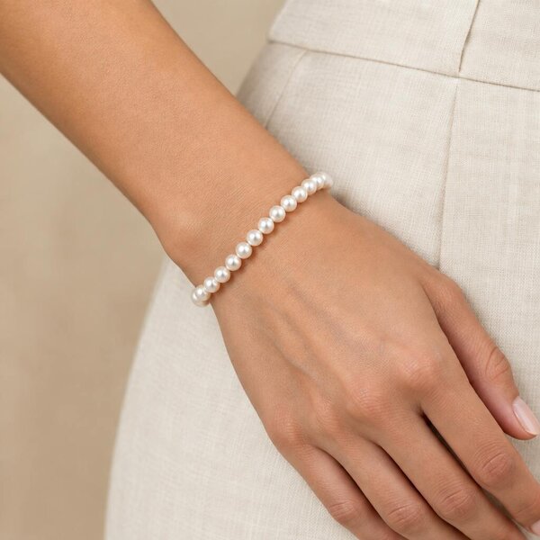 Cachet London Perris Gold Pearl Bracelet