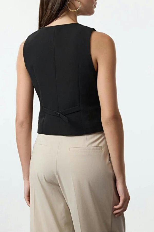 WOVCOR Fitted Crop Woven Vest