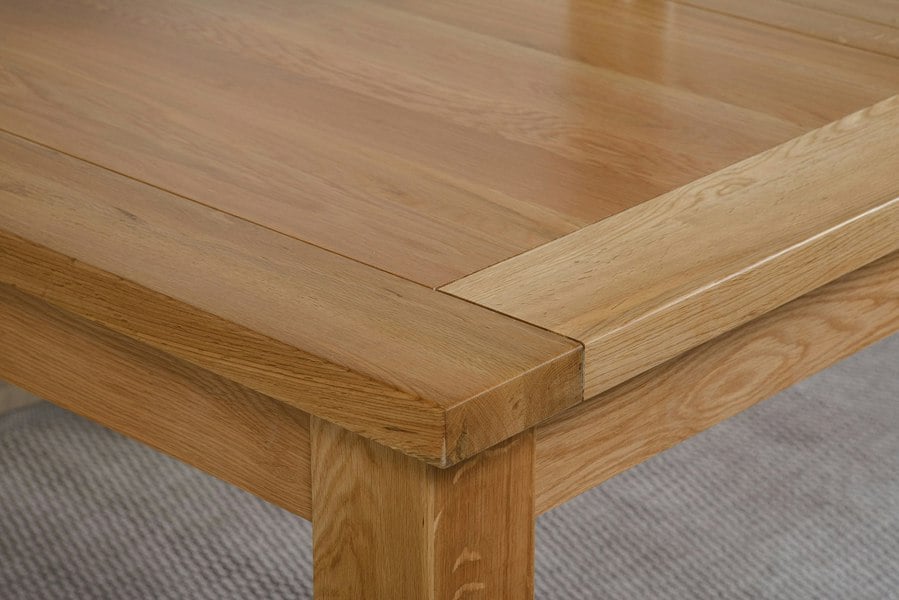 That's Furniture Seattle 150 - 210cm Oak Extendable Dining Table
