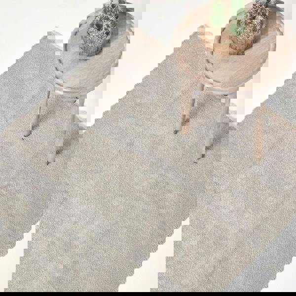 HOMESCAPES Cotton Plain Chenille Rug with Natural Trim