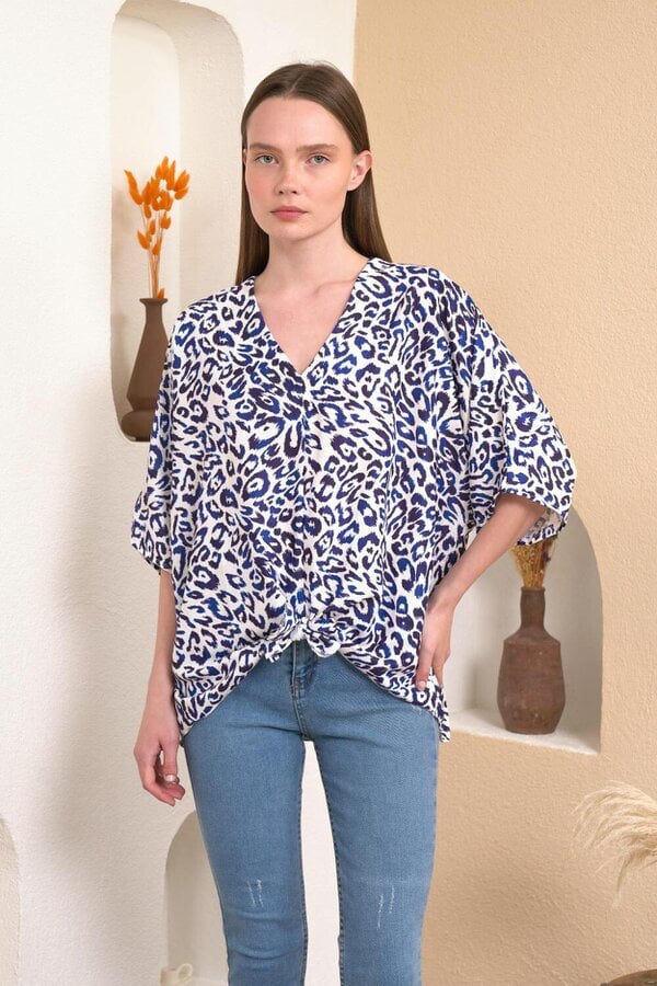 Hoxton Gal Oversized V Neck Leopard Printed Tie Detailed Top with 3/4 Sleeves in Navy