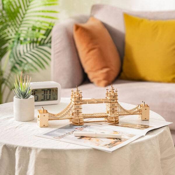 Dyzi 116 Piece Tower Bridge 3D Wooden Puzzle With Light