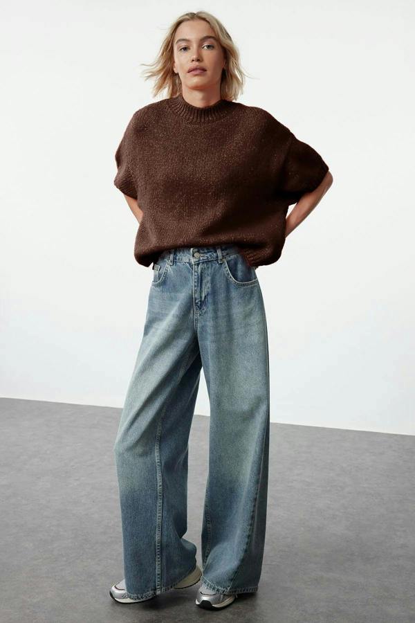 Hoxton Gal Oversized Soft-Touch Knit Sweater