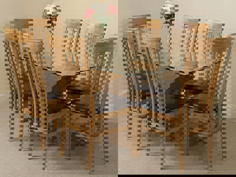 That's Furniture Valencia Oak Small Glass Dining Table & Harvard Oak Chairs