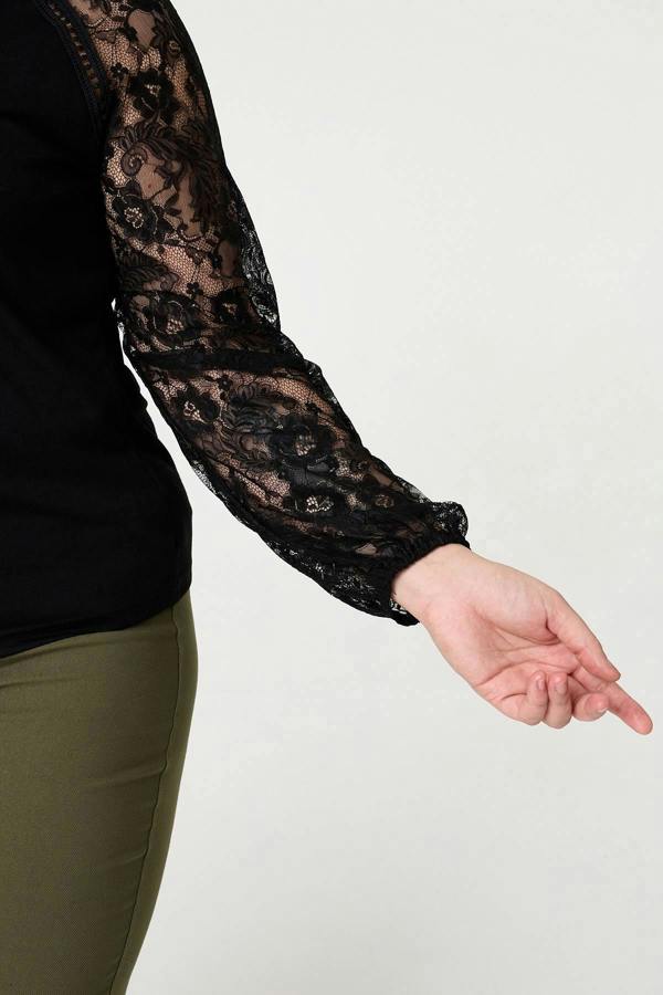 Black | Curve Floral Lace Long Sleeve Top