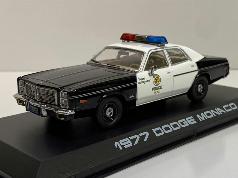 the terminator 1977 dodge monaco met police 1:43 greenlight 86534