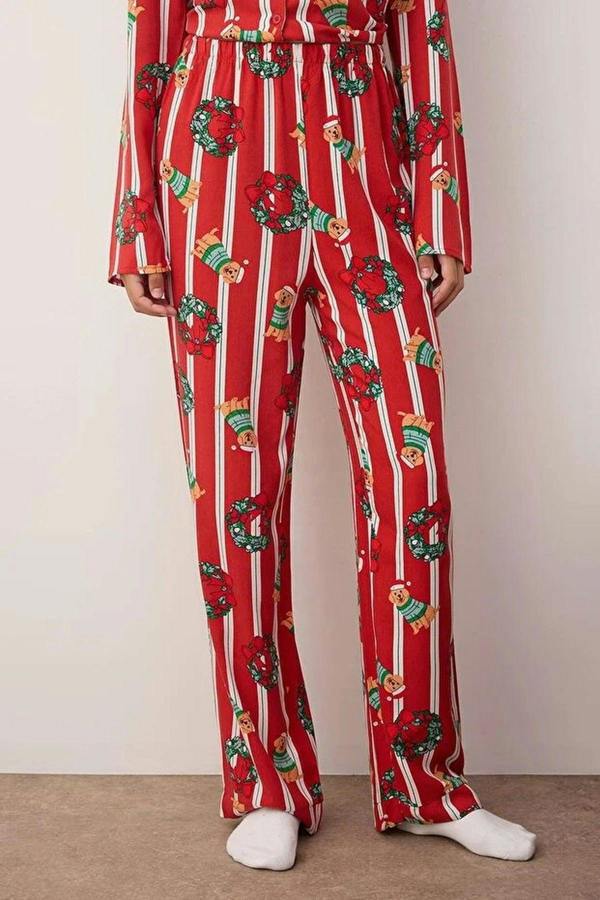 WOVCOR 2-Piece Dog Print Christmas Themed Woven Pajama Set