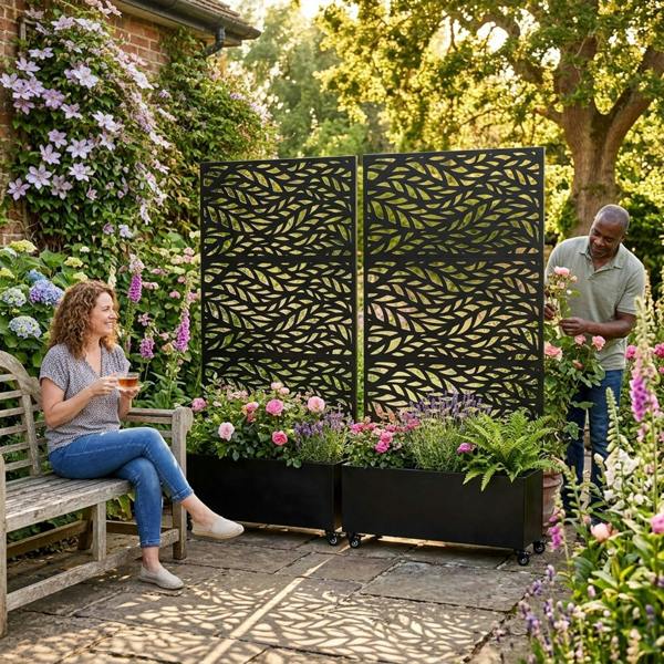Nicoman Metal Indoor/Outdoor Privacy Screen with Plant Pot - Leaf